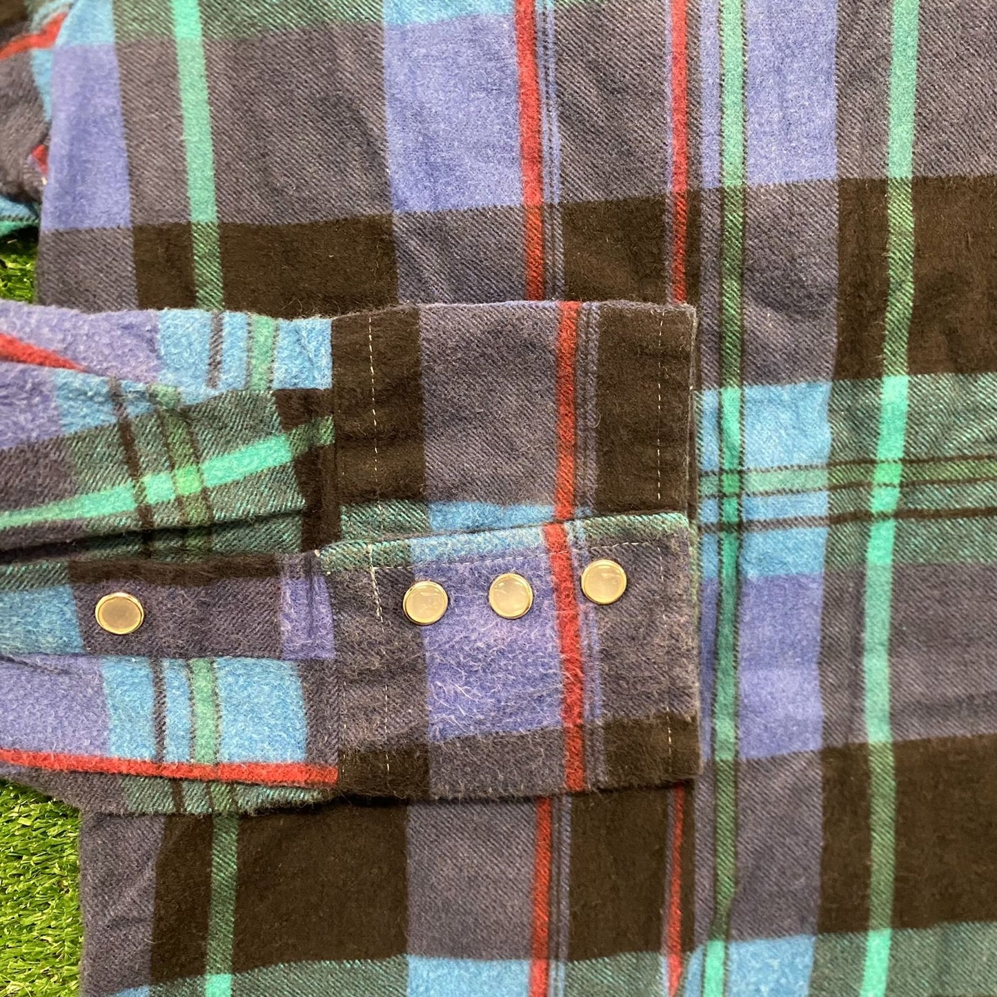 Vintage 90s Plaid Pearl Snap Essential Western Shirt