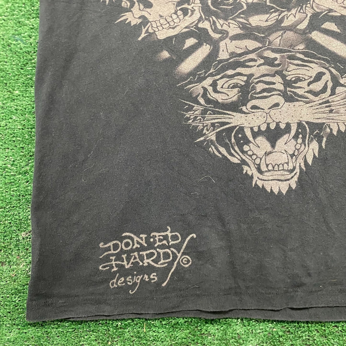 Vintage Y2K Ed Hardy Tiger Tattoo Art Essential Punk Tee