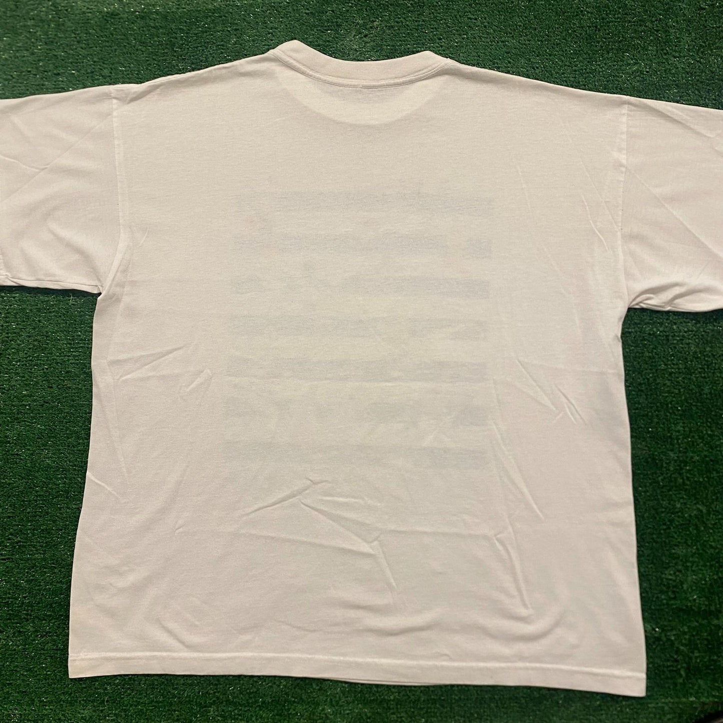 Looney Tunes Cancun Mexico Vintage Tourist Cartoon T-Shirt