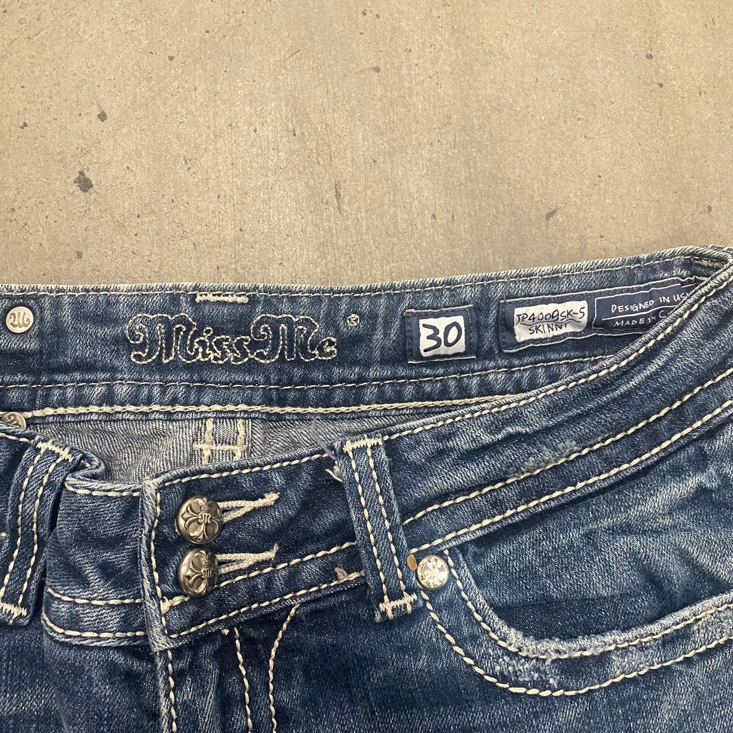 Vintage Y2K Goth Essential Distressed Faded Punk Denim Jeans