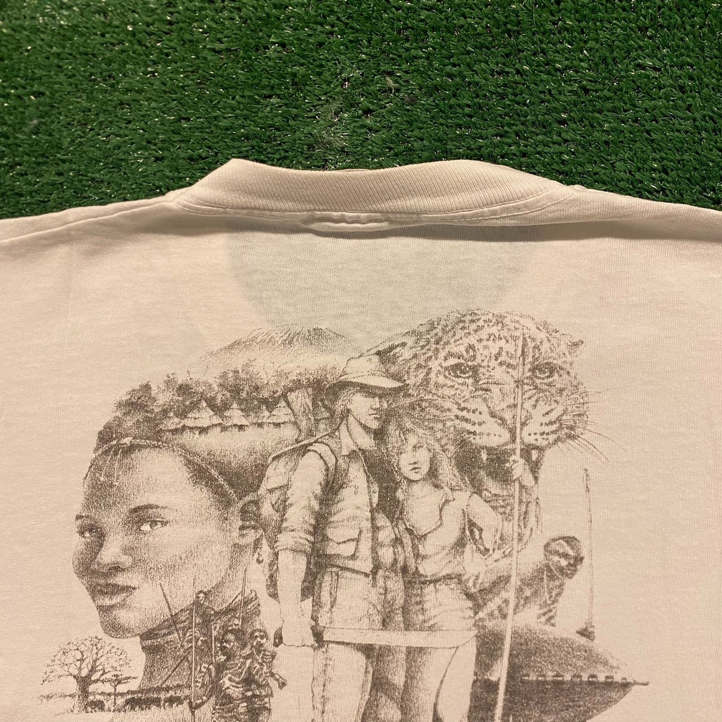 Khaki Jungle Vintage 90s Safari Animals Nature T-Shirt