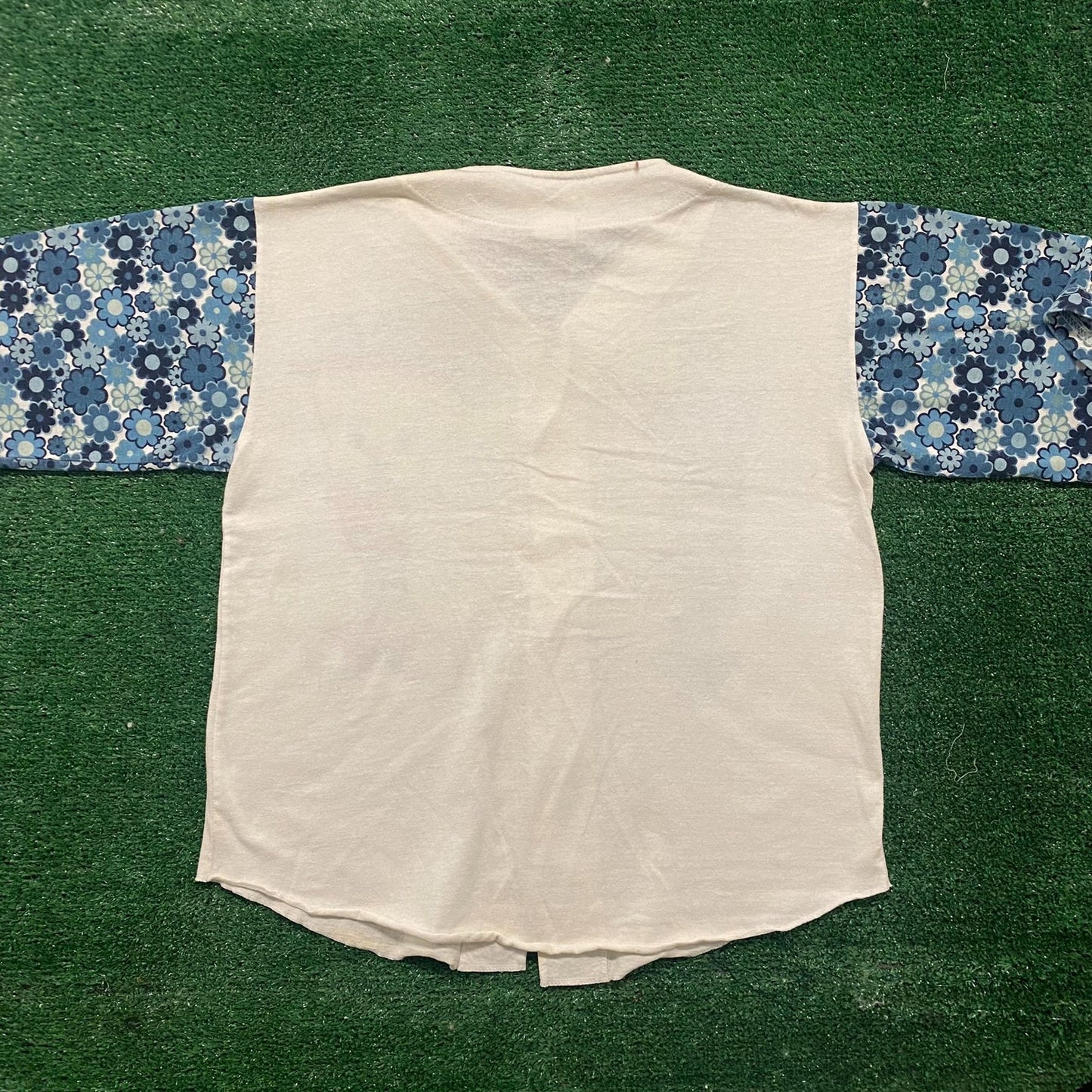 Vintage 90s Looney Tunes Tweety Ditsy Floral Cartoon Shirt