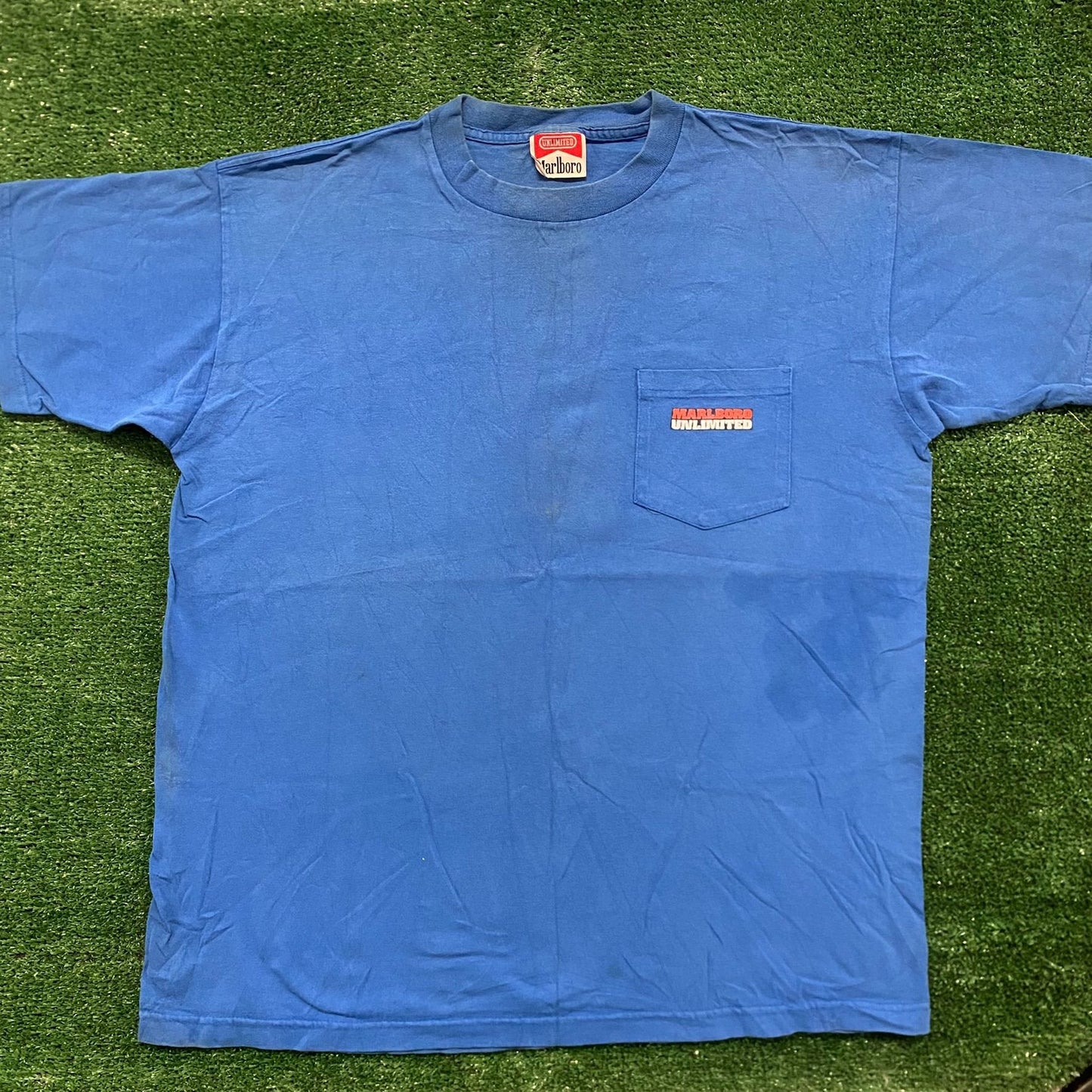 Vintage 90s Essential Marlboro Wolf Nature Western T-Shirt