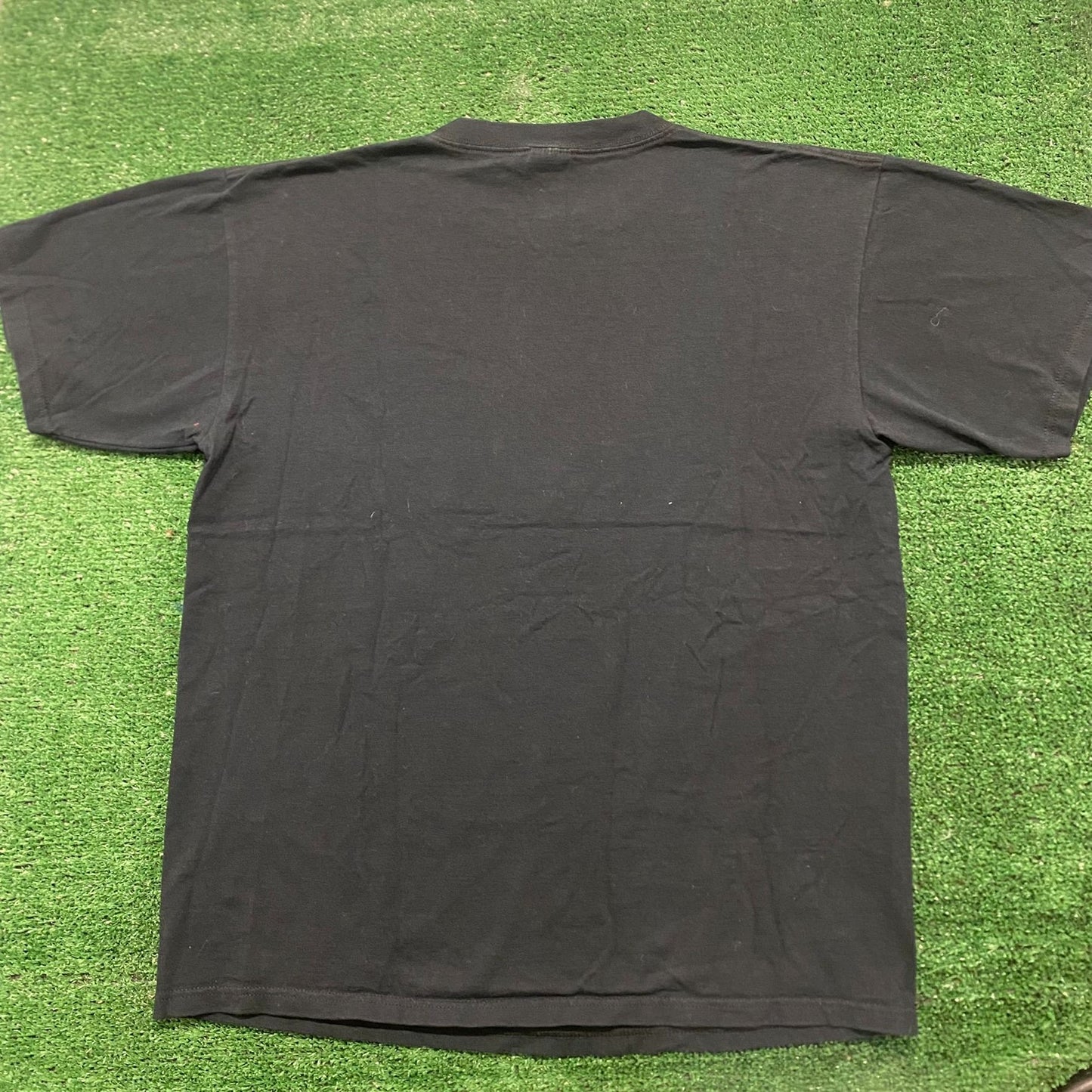 Vintage Y2K Skull Graveyard Cemetery T-Shirt