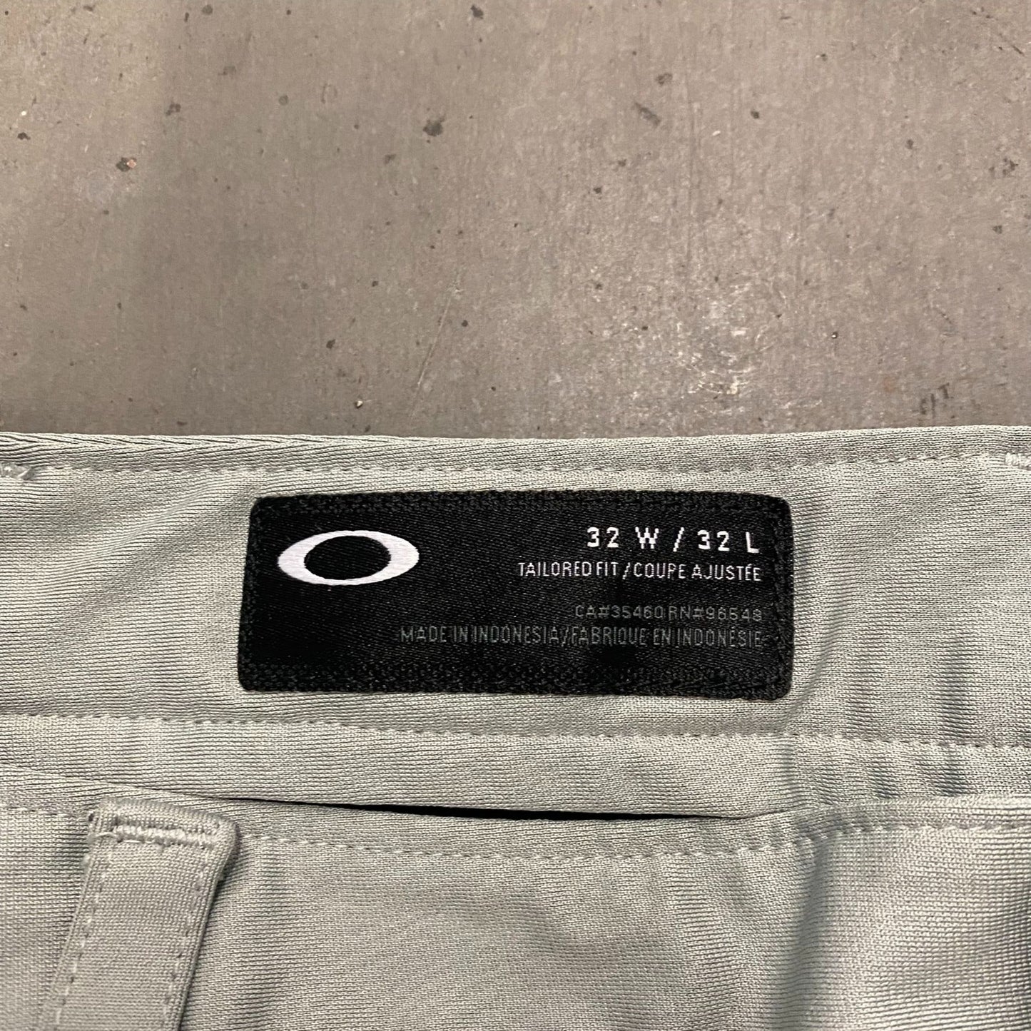 Oakley Logo Essential Gray Slim Tailor Fit Active Golf Pants