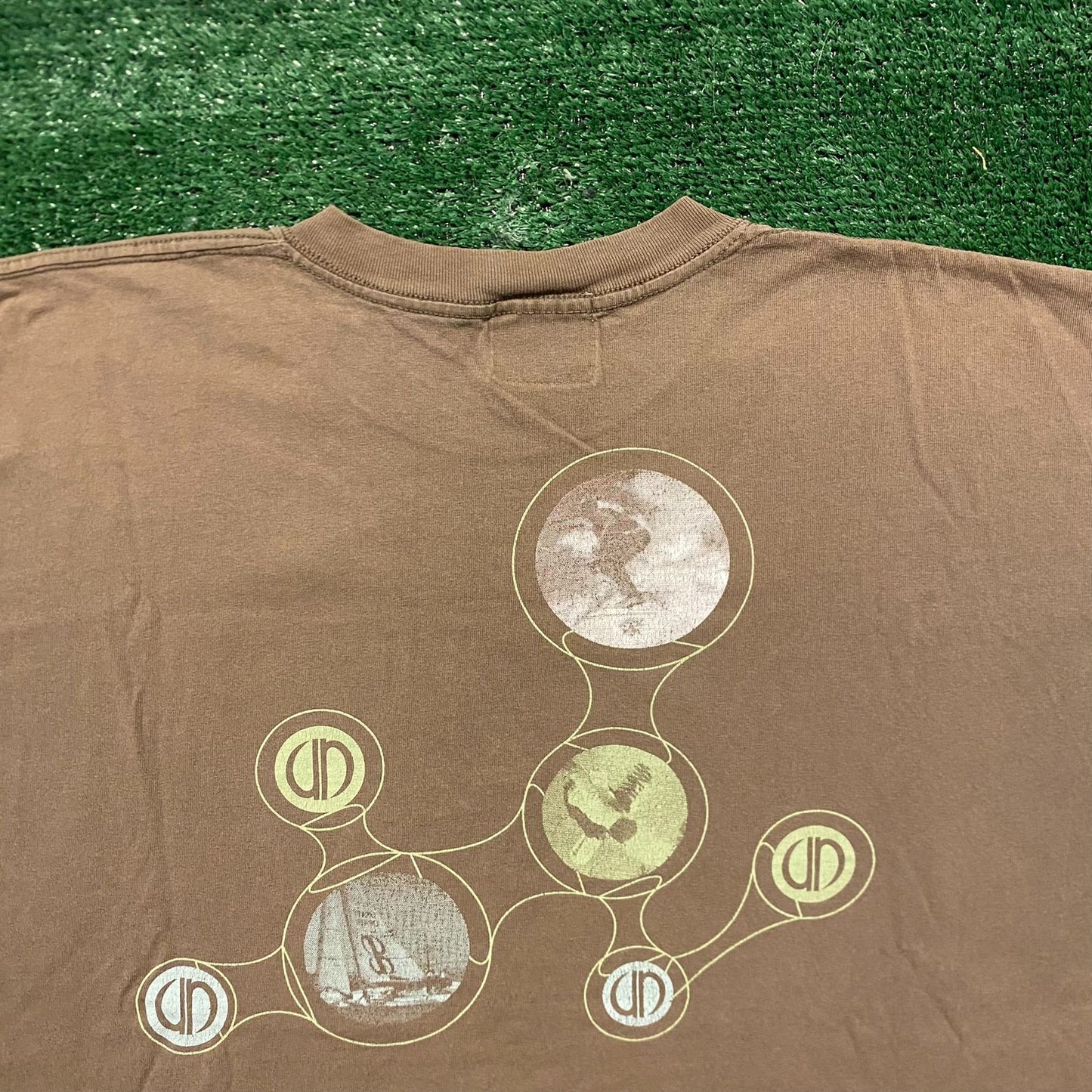 UN California Surfing Vintage 90s Beach Skater T-Shirt