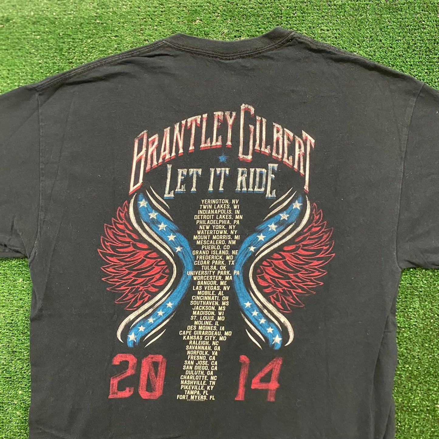 Brantley Gilbert Vintage Western Country Music Band T-Shirt