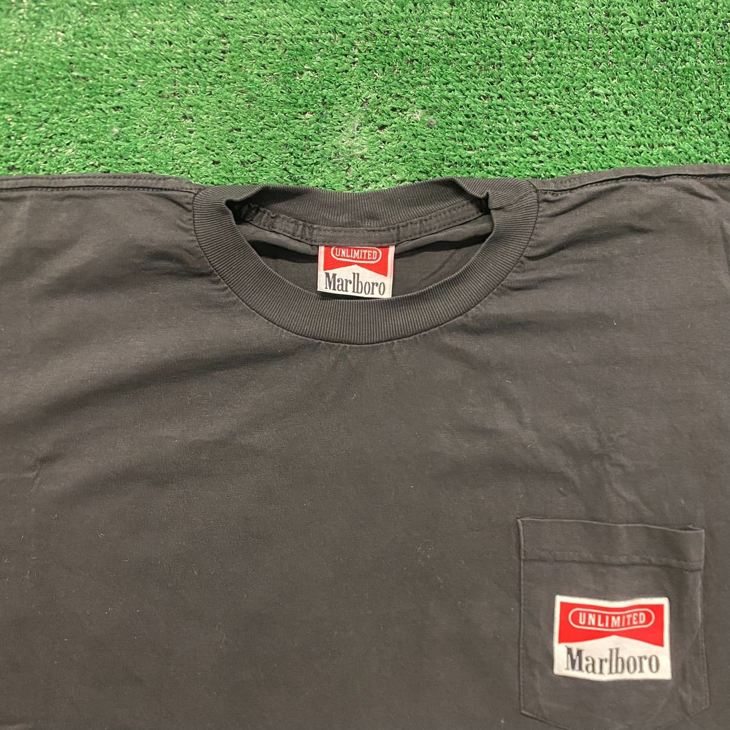 Marlboro Unlimited Train Vintage 90s T-Shirt