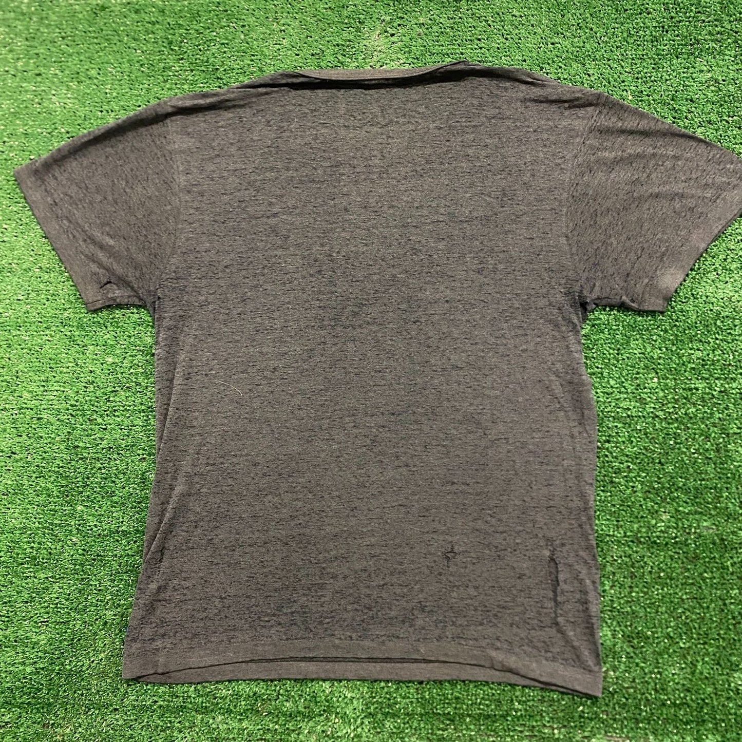 Vintage 90s Essential Toronto Raptors Basketball Single Stitch T-Shirt