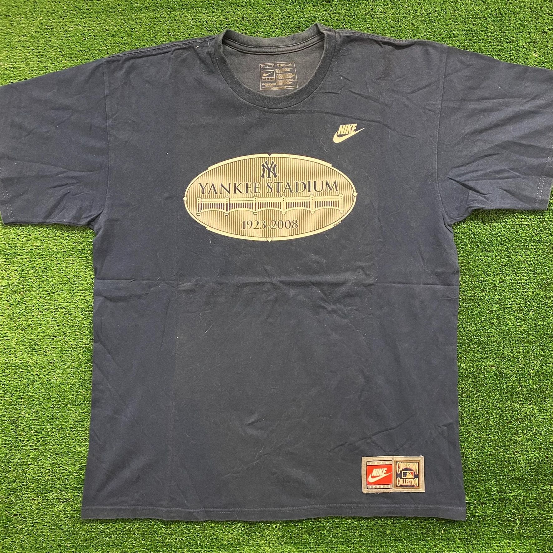 Yankee Stadium  Retro New York Yankees Baseball MLB T-Shirt – HOMAGE