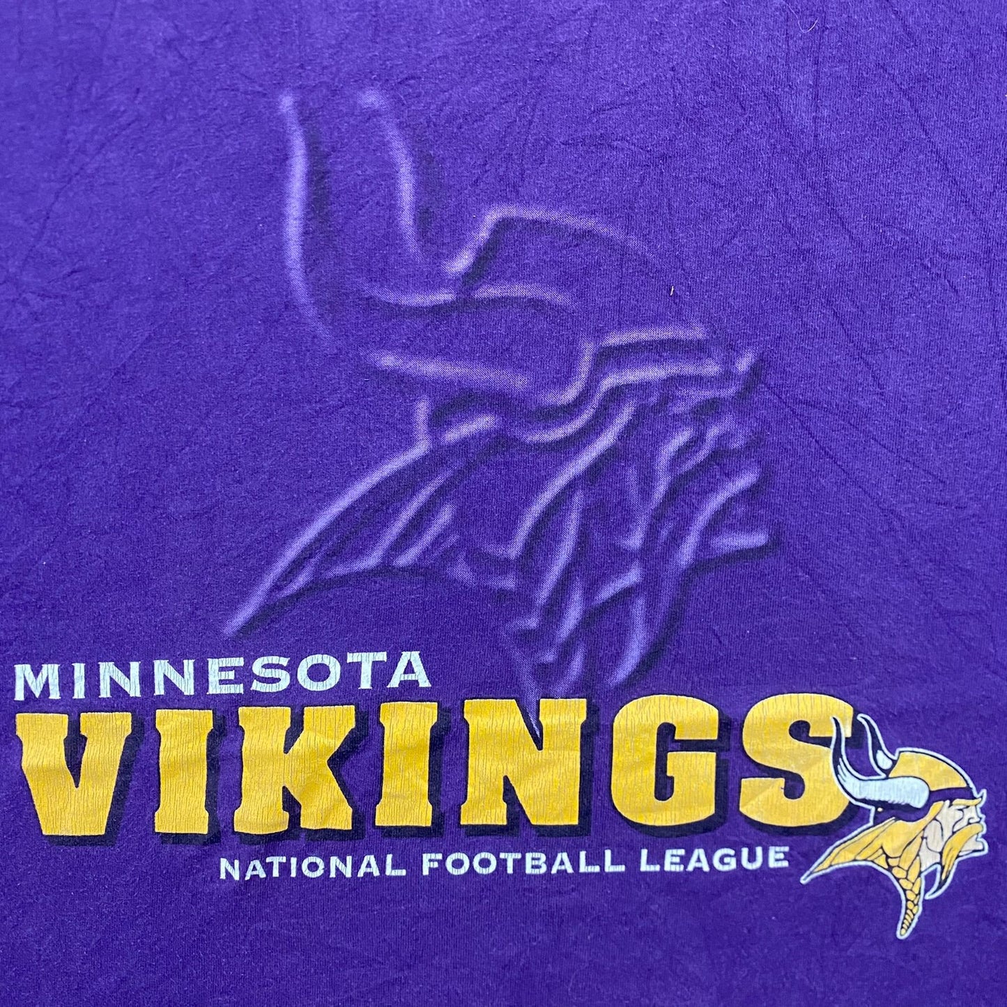 Vintage 90s Minnesota Vikings Football Essential Sports Tee