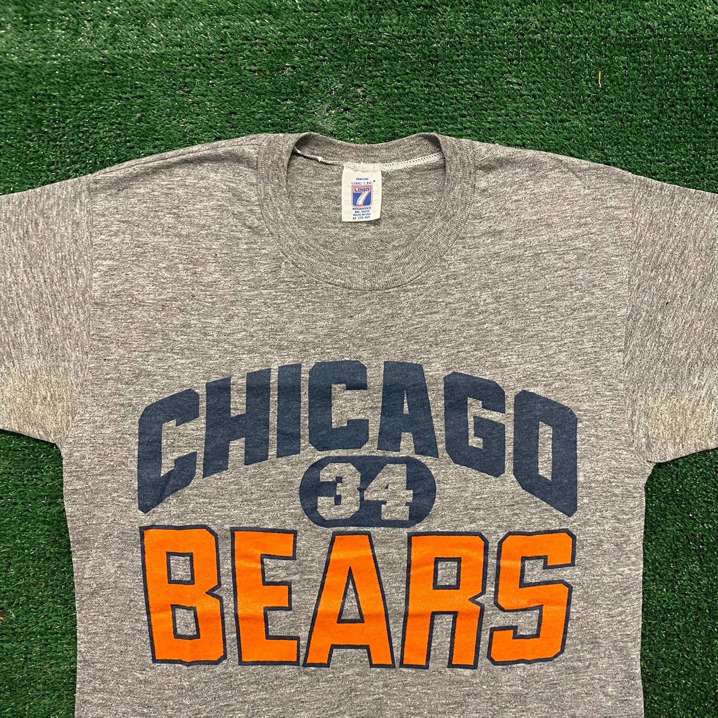 Vintage 80s Chicago Bears T-Shirt Single Stitch Mens Small Made in USA  Footall