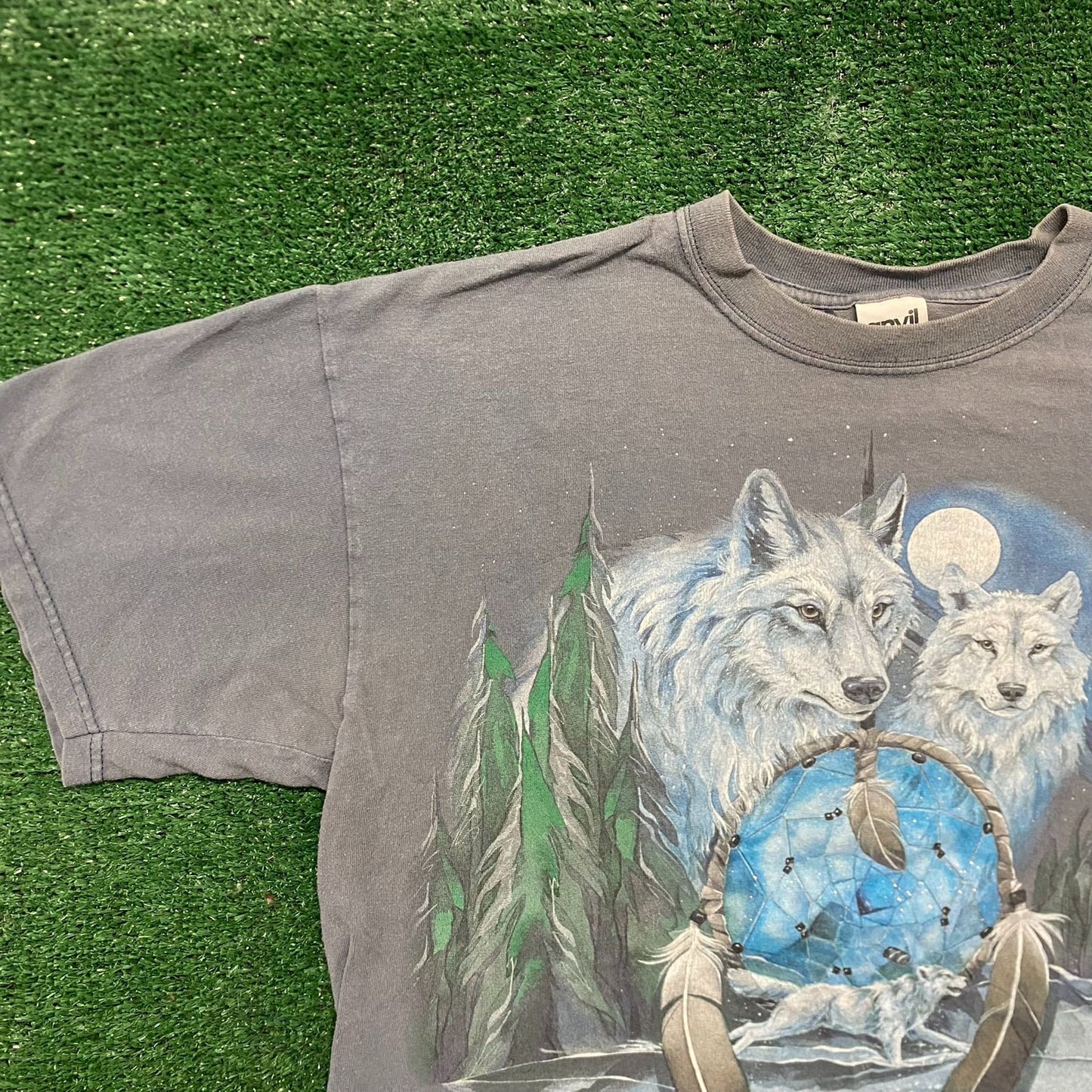 Vintage 90s Winter Wolf Nature Art Essential Landscape Tee