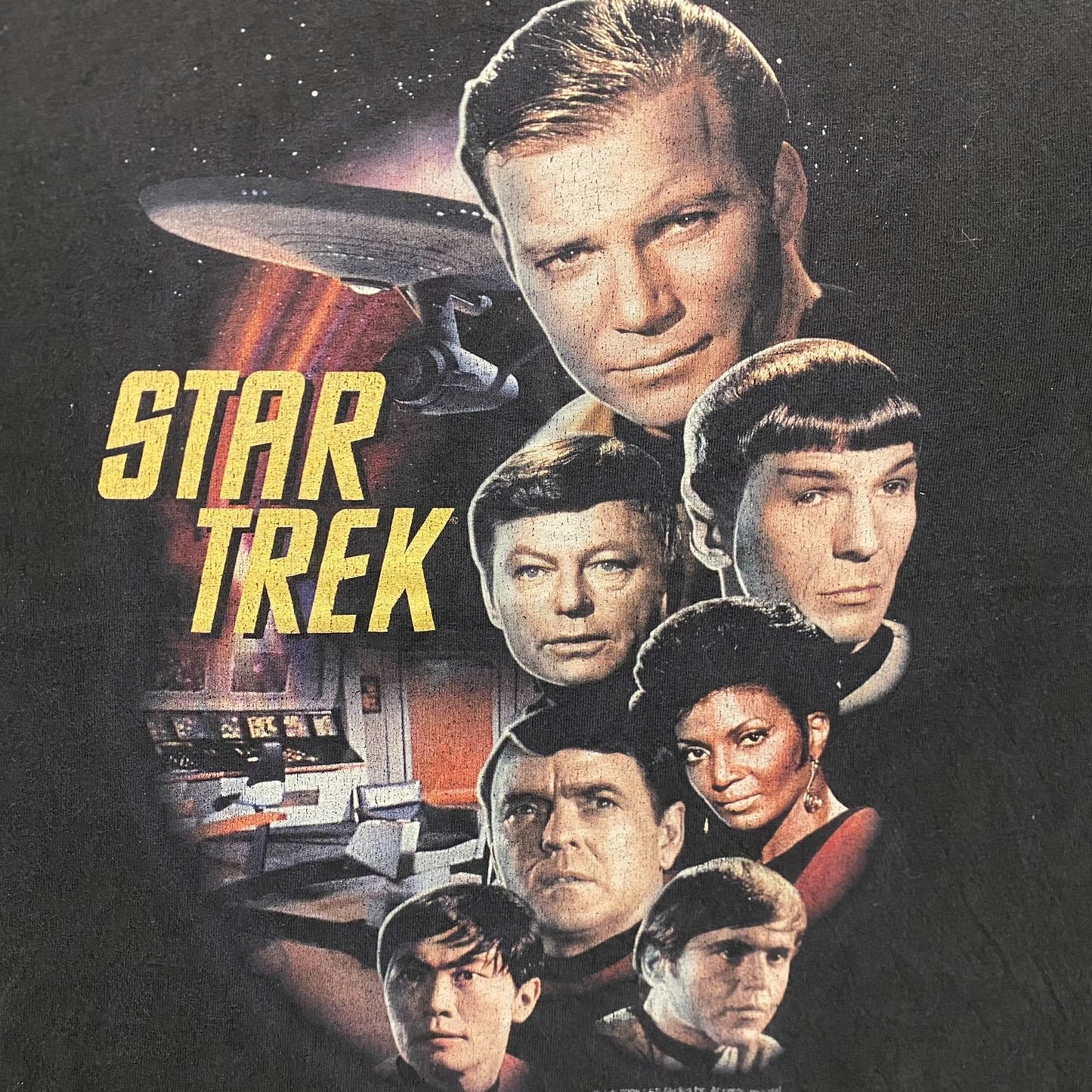 Vintage Y2K Star Trek Cast Essential Nerd Geek Movie T-Shirt