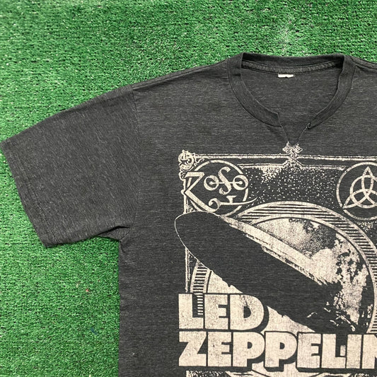 Vintage Y2K Essential Led Zeppelin Blimp Rock Band T-Shirt