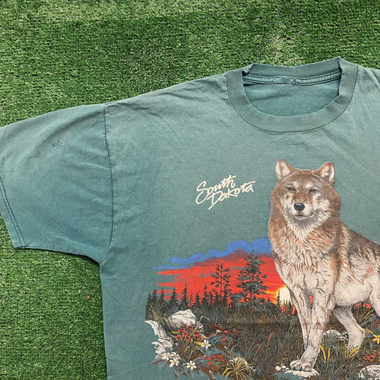 Vintage 90s Wolf South Dakota Nature Sun Faded Essential Tee