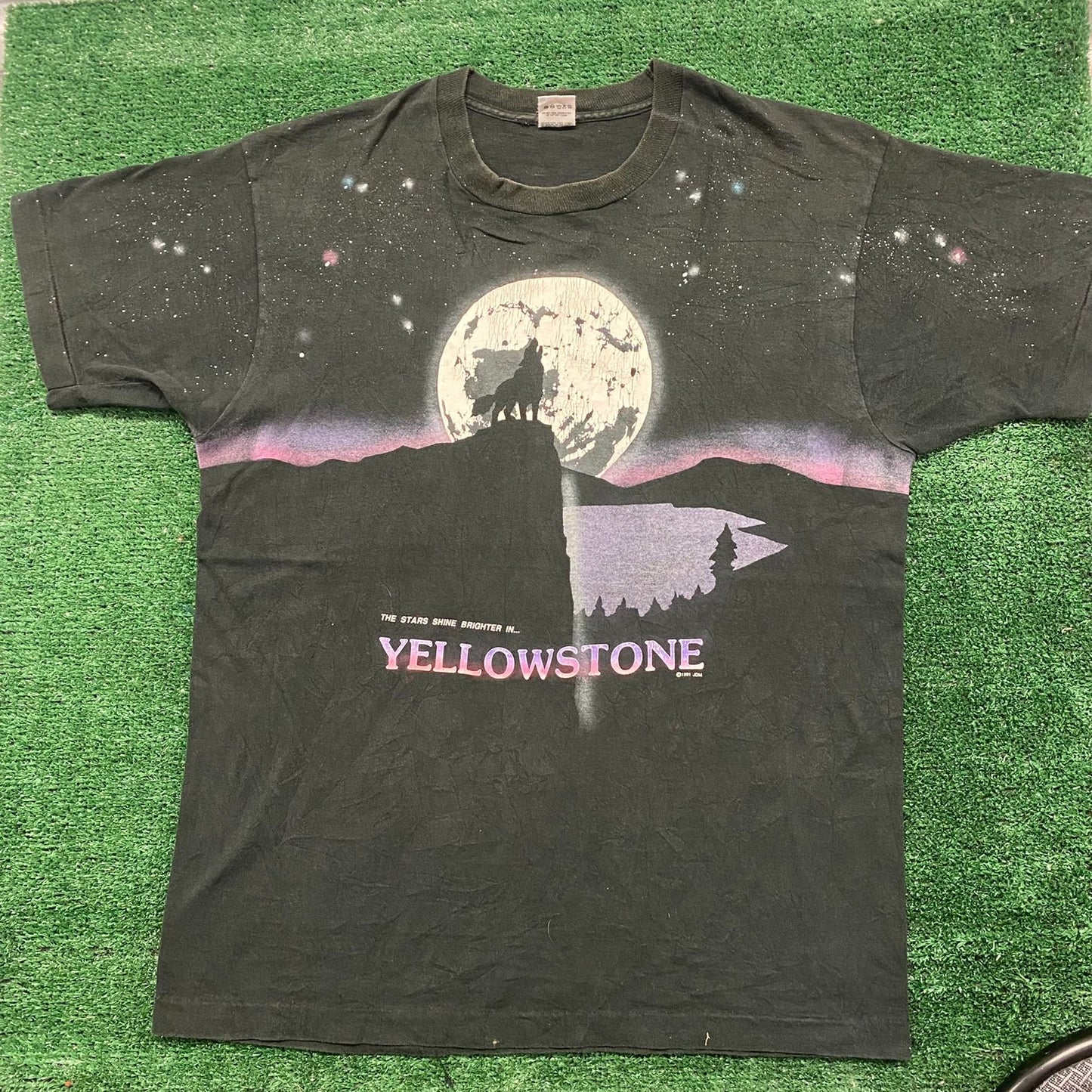 Vintage 90s Yellowstone Wolf Nature Single Stitch AOP Tee