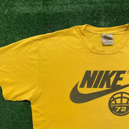 Vintage Y2K Nike Swoosh Basketball Athletic Baggy Yellow Tee