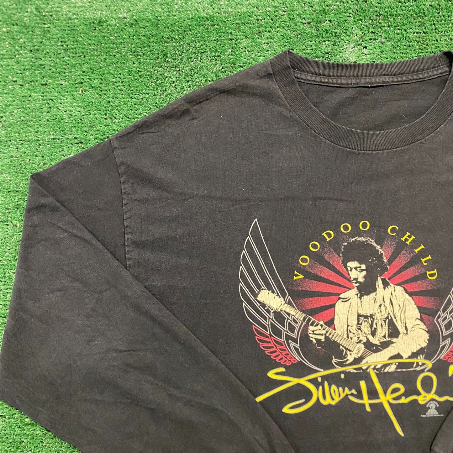 Vintage Y2K Essential Jimi Hendrix Voodoo Rock Band T-Shirt