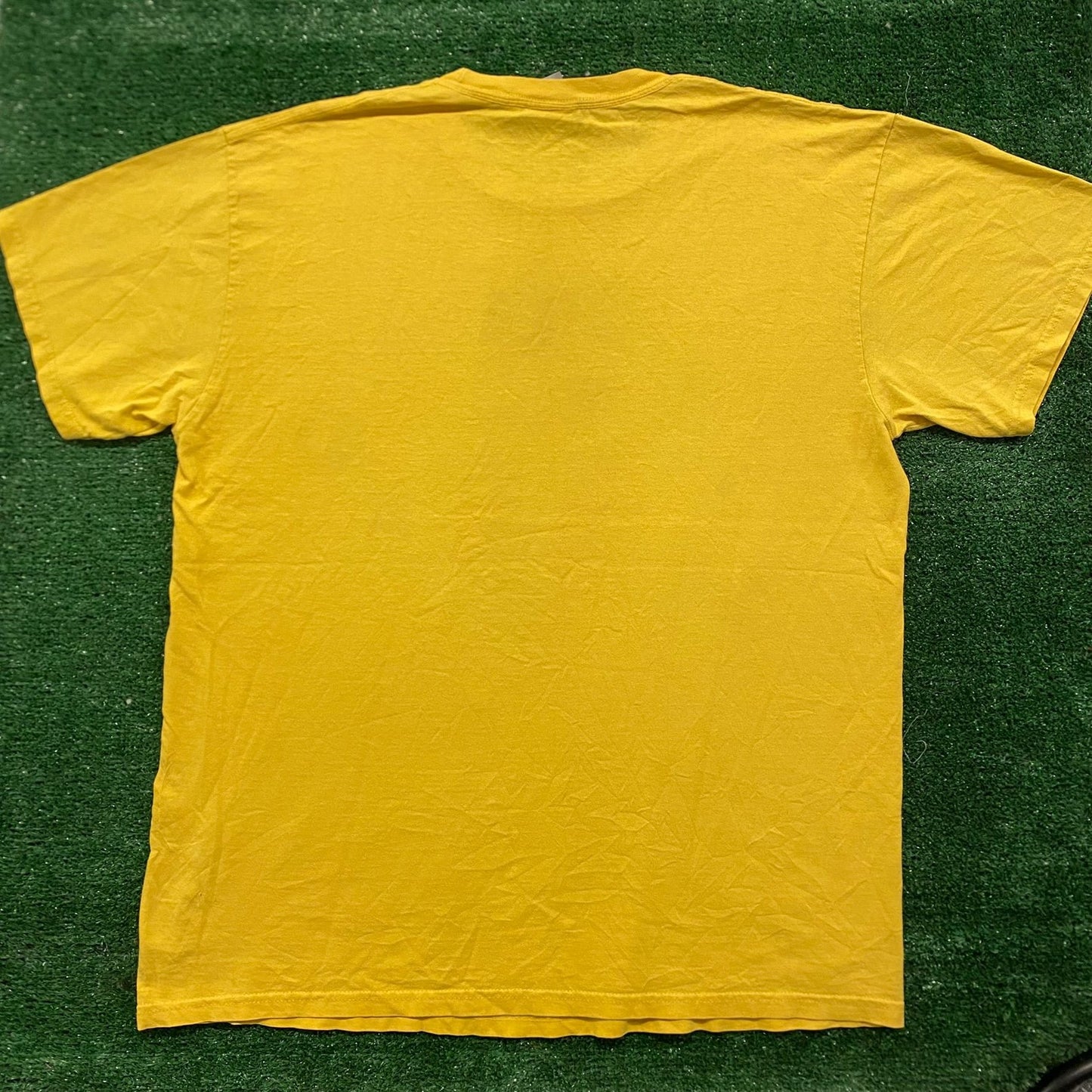 Vintage Y2K Nike Swoosh Basketball Athletic Baggy Yellow Tee