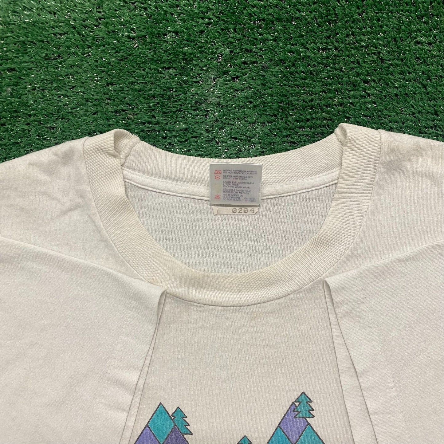 Vintage 90s Canada Mountains Art Single Stitch Tourist Tee