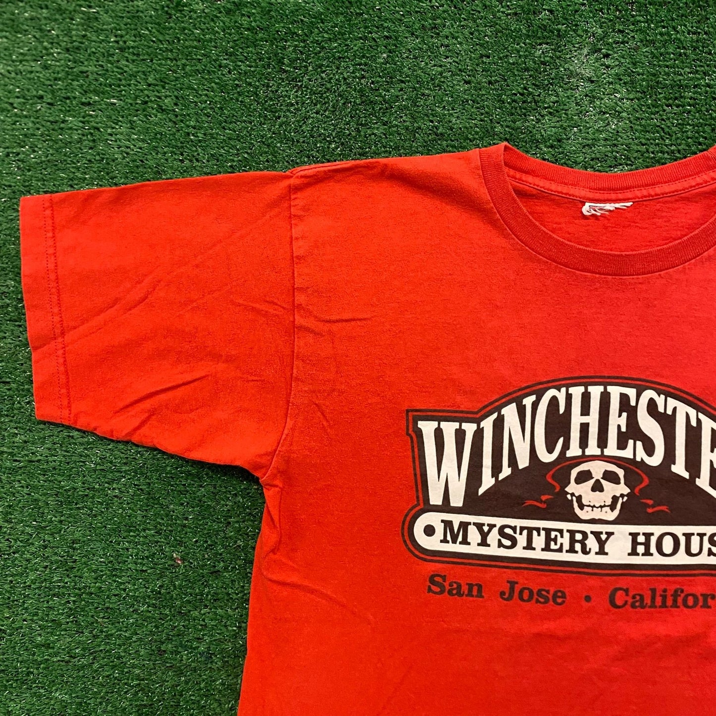 Winchester Haunted House Skull Vintage Ghosts T-Shirt