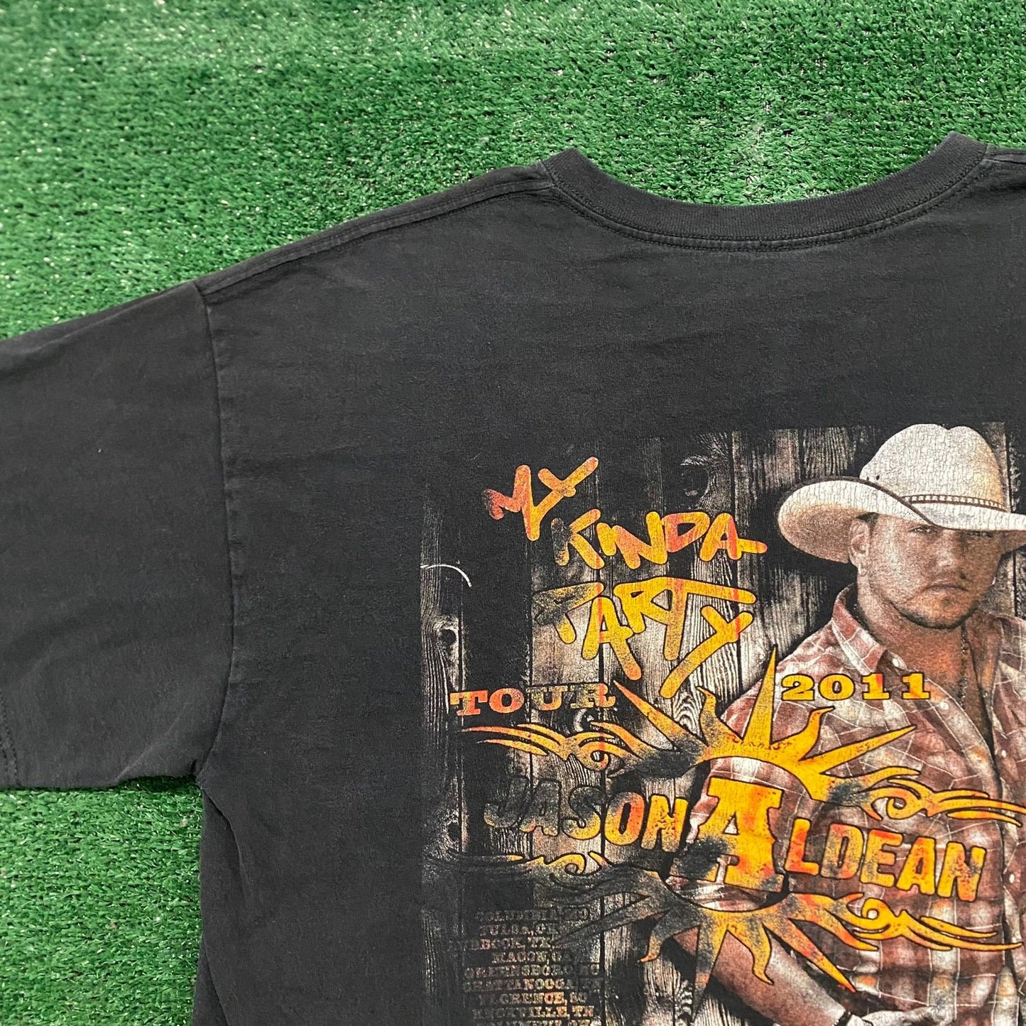 Vintage Y2K Jason Aldean Party Tour Country Music Band Tee