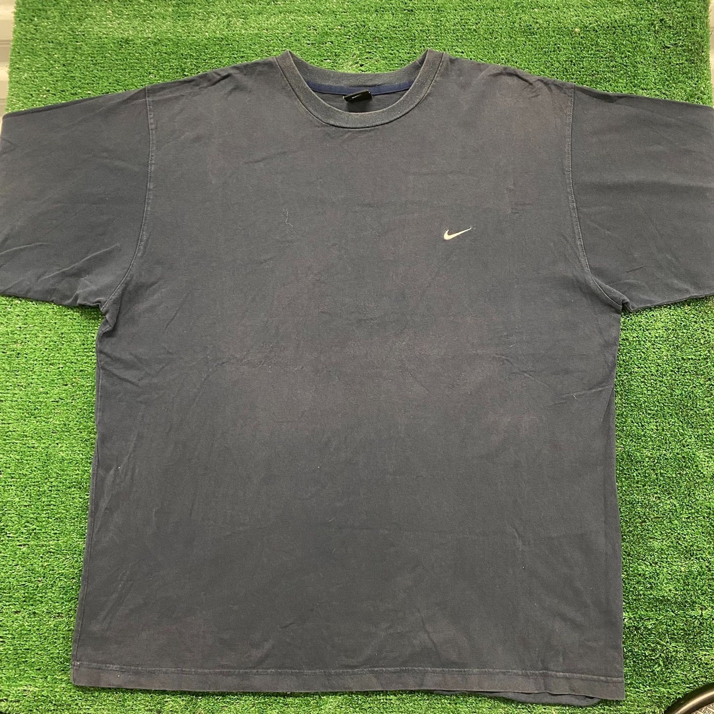 Vintage Y2K Baggy Essential Nike Solo Swoosh T-Shirt