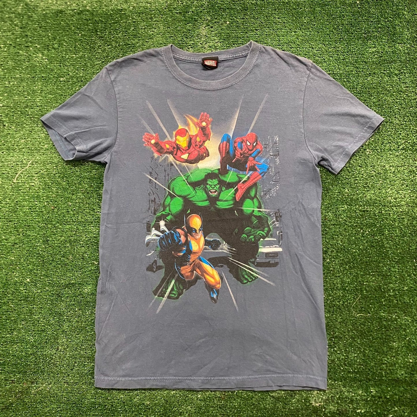 Vintage Y2K Marvel Comics Avengers Shirt Hulk Wolverine Tee