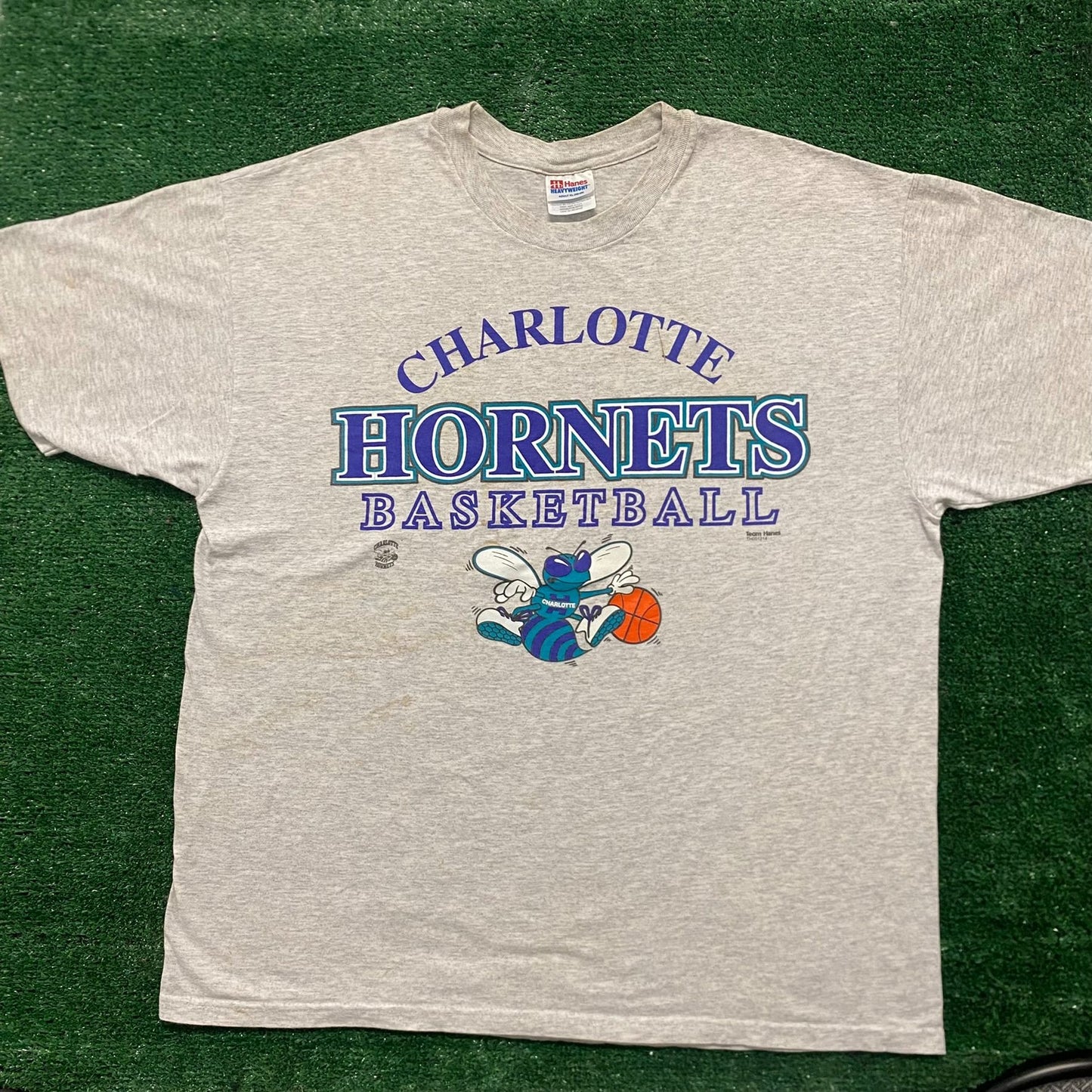 Vintage 90s Essential Charlotte Hornets Basketball T-Shirt