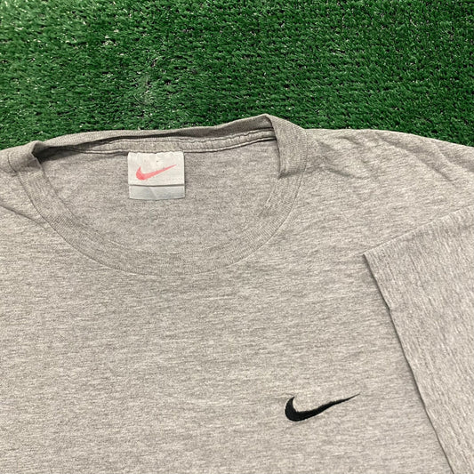 Vintage 90s Essential Baggy Nike Solo Swoosh T-Shirt