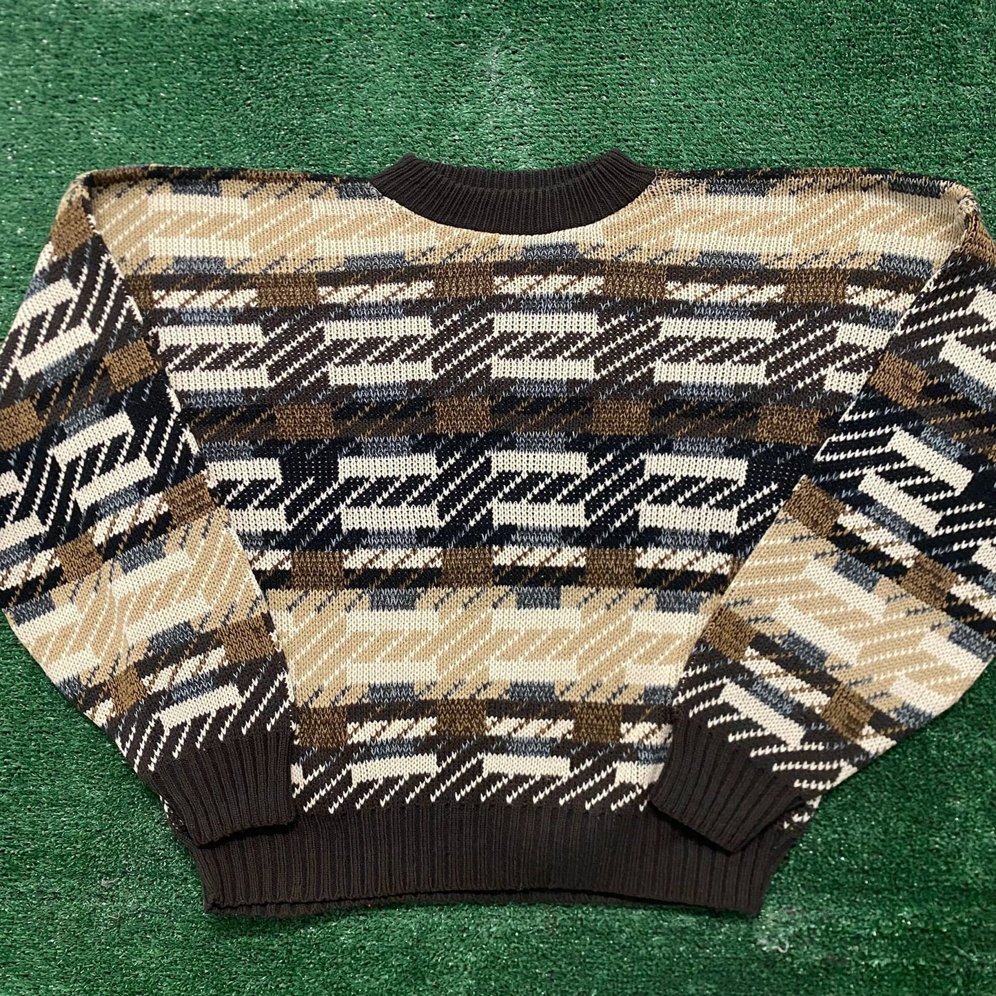 Vintage 90s Geometric Tonal Essential Crewneck Sweater