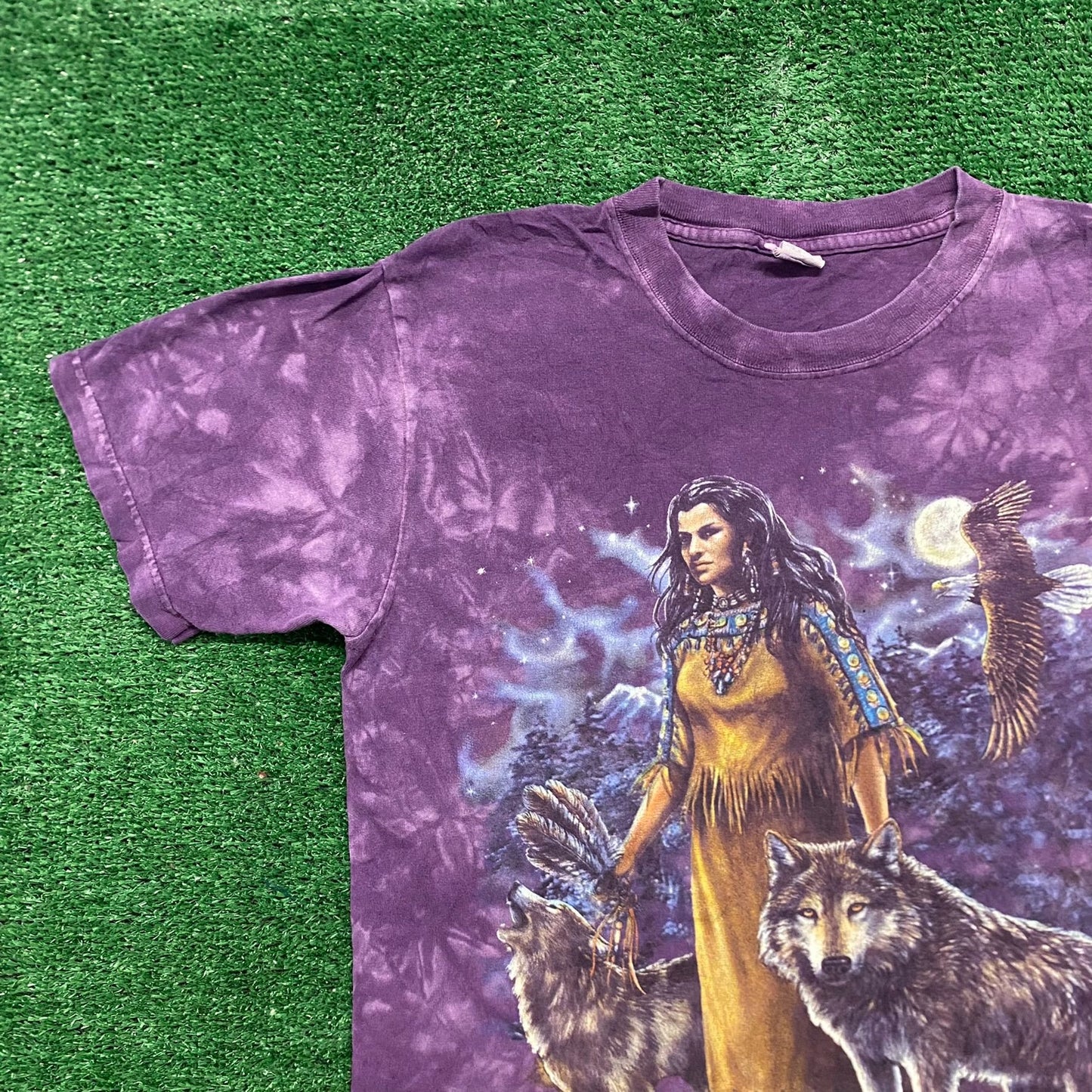Vintage Y2K Tribal Nature Wolf Essential Western T-Shirt
