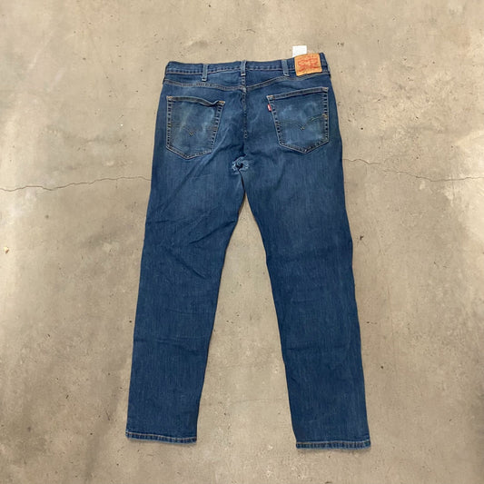 Vintage Y2K Levi's 502 Taper Fit Essential Denim Jeans