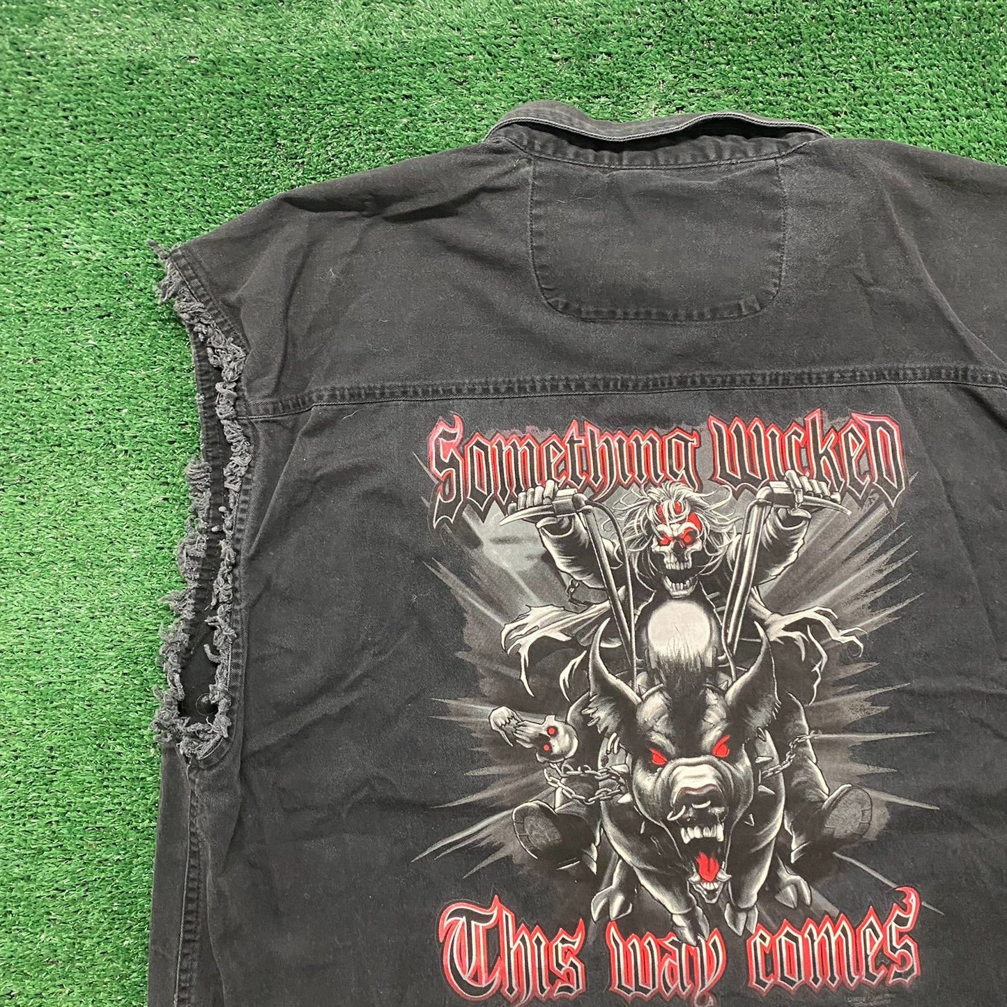 Vintage Y2K Skull Choppers Essential Goth Punk Biker Shirt