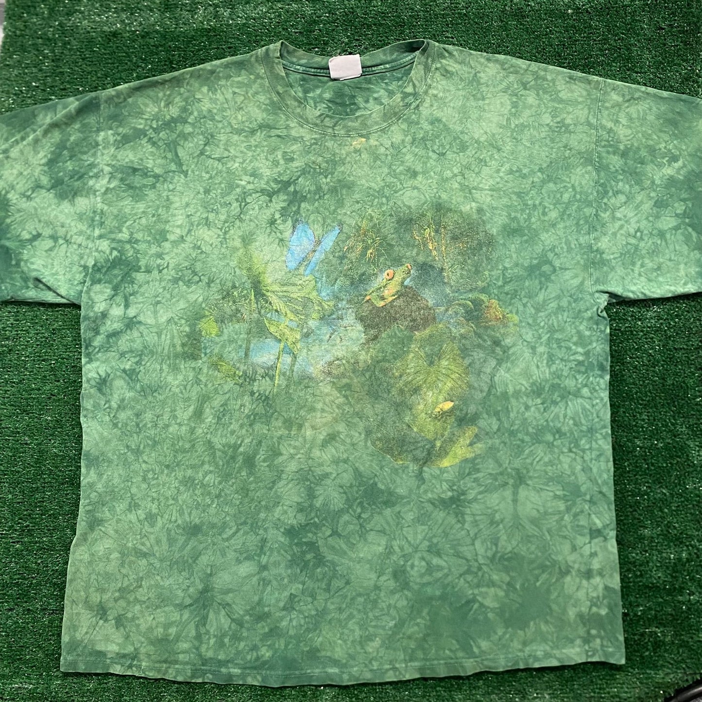 Vintage 90s Baggy Essential Discovery Nature Animals T-Shirt