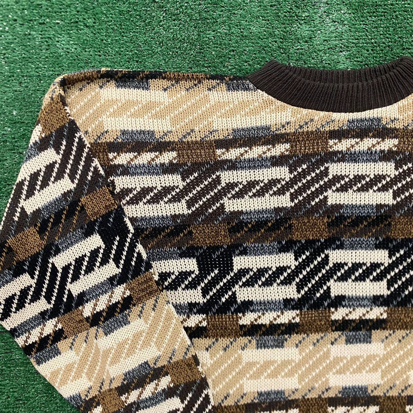 Vintage 90s Geometric Tonal Essential Crewneck Sweater