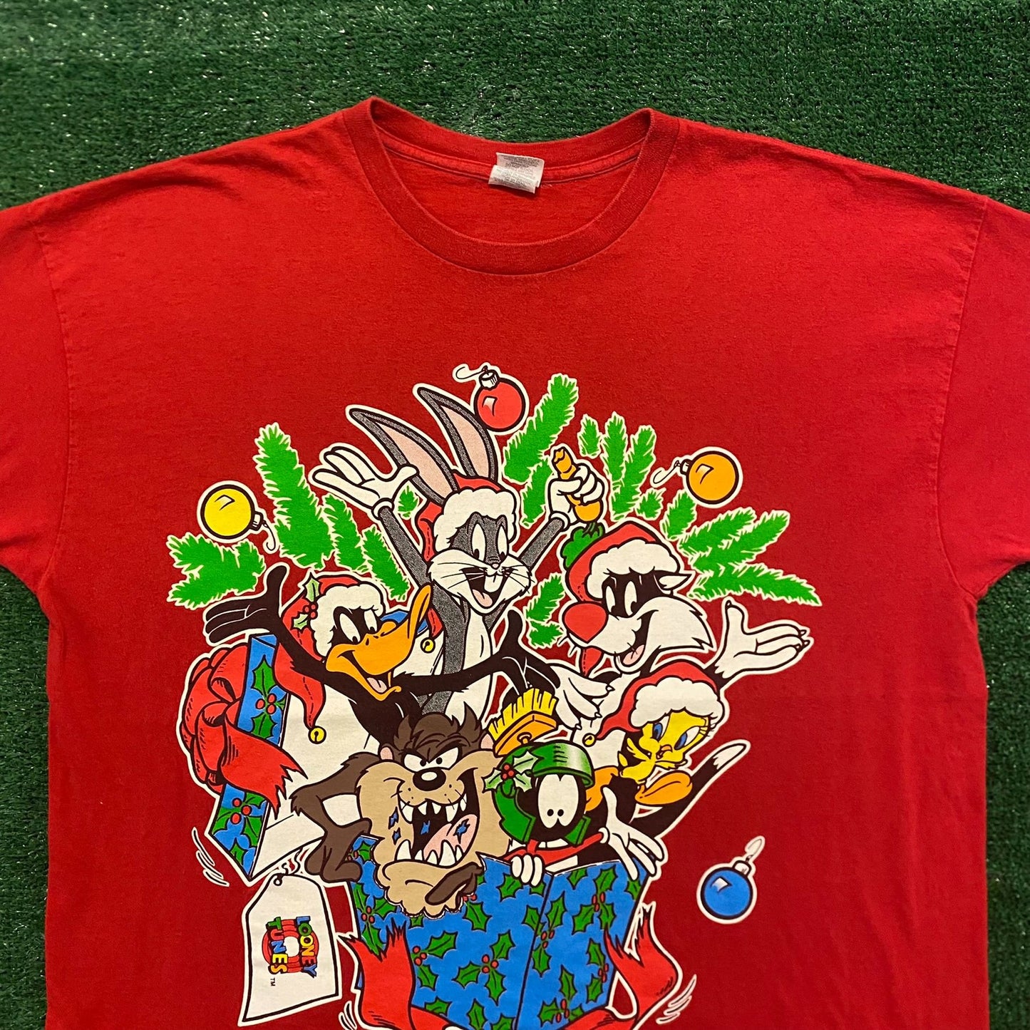 Looney Tunes Christmas Vintage 90s Cartoon T-Shirt