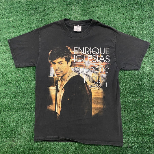 Vintage Y2K Enrique Iglesias Pitbull Euphoria Tour Band Tee