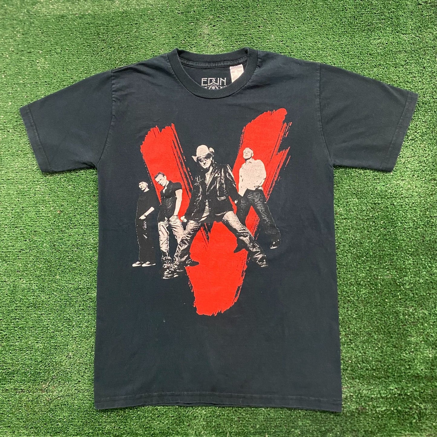 Vintage Y2K U2 Vertigo Tour Essential Rock Band T-Shirt
