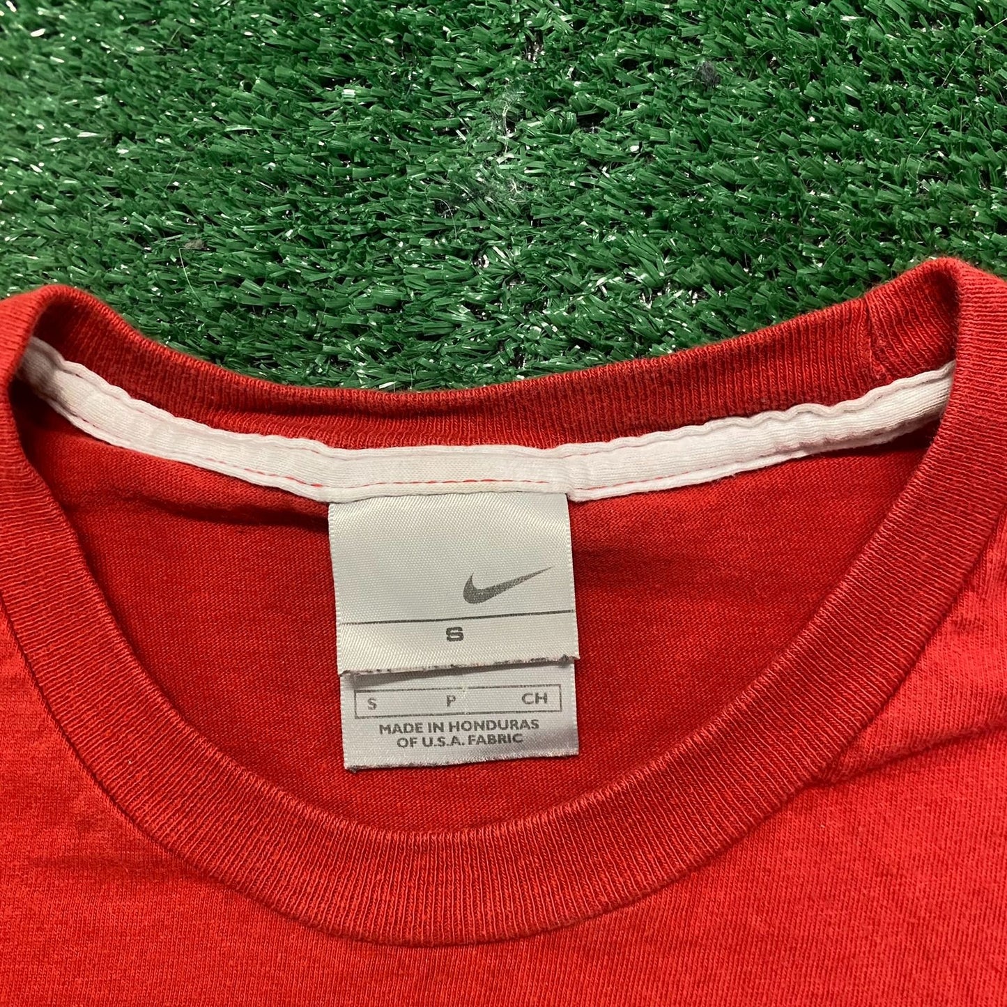 Vintage Y2K Nike Solo Swoosh Logo Red Core Athletic Tee