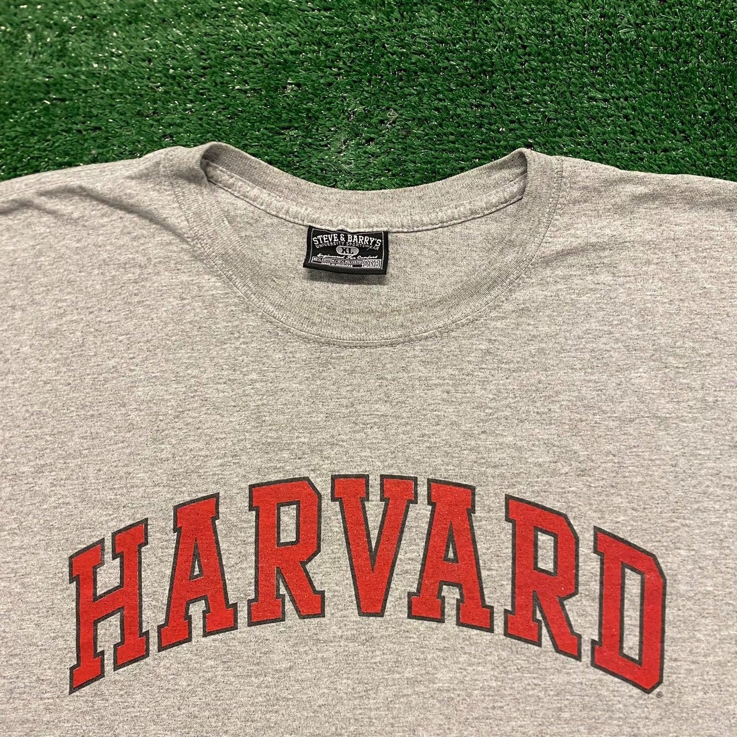 Harvard University Vintage College Sports T-Shirt