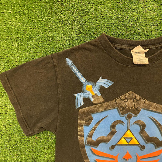 Vintage Y2K Legend of Zelda Nintendo Link Sword Triforce Tee