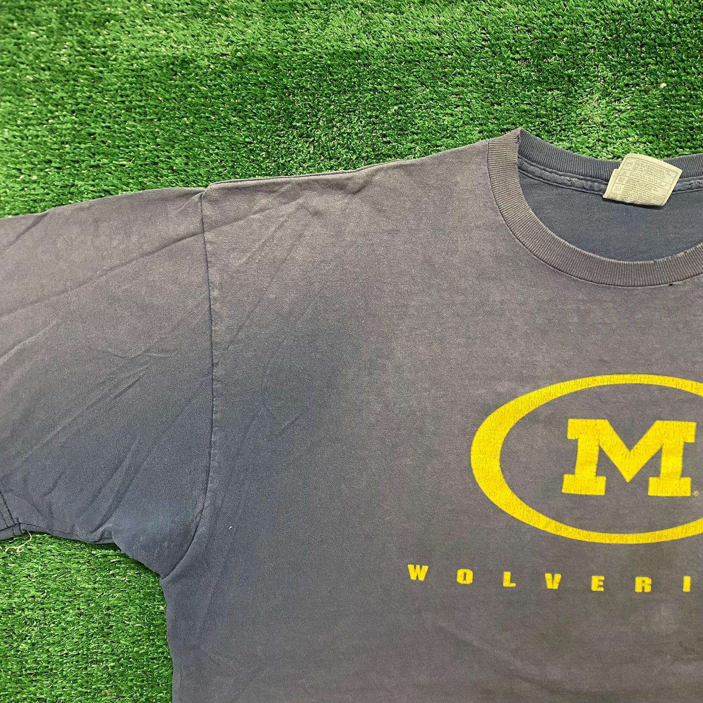 Vintage 90s Nike Michigan Wolverines Shirt College Sports Tee