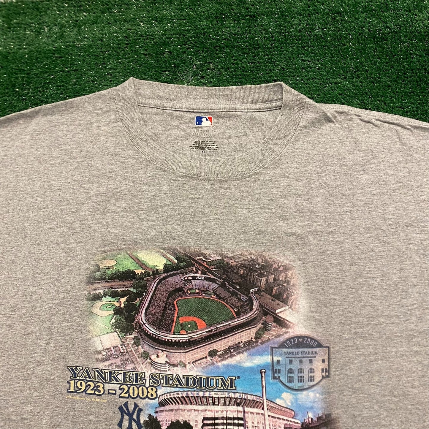 Vintage 2008 New York Yankees Yankee Stadium Final Season T-Shirt