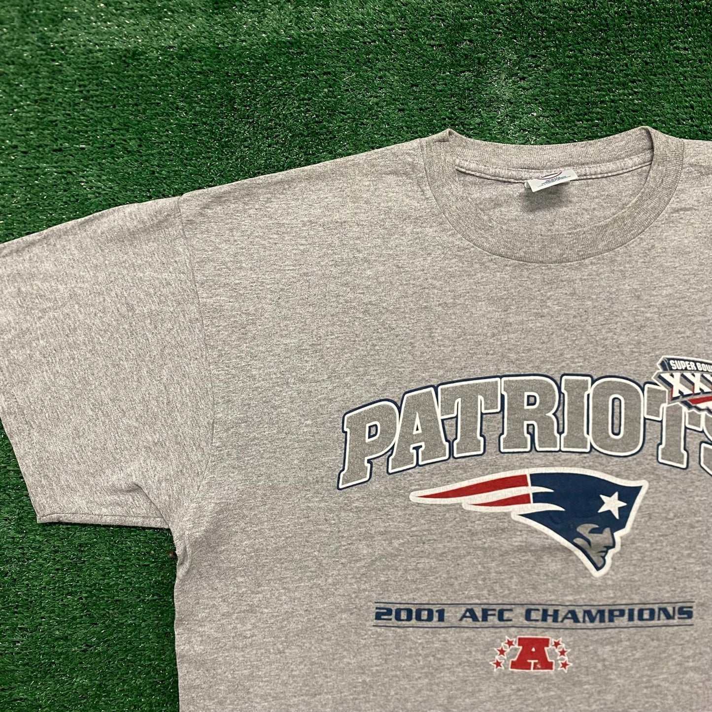 Vintage Y2K Baggy Essential Patriots Football Sports T-Shirt