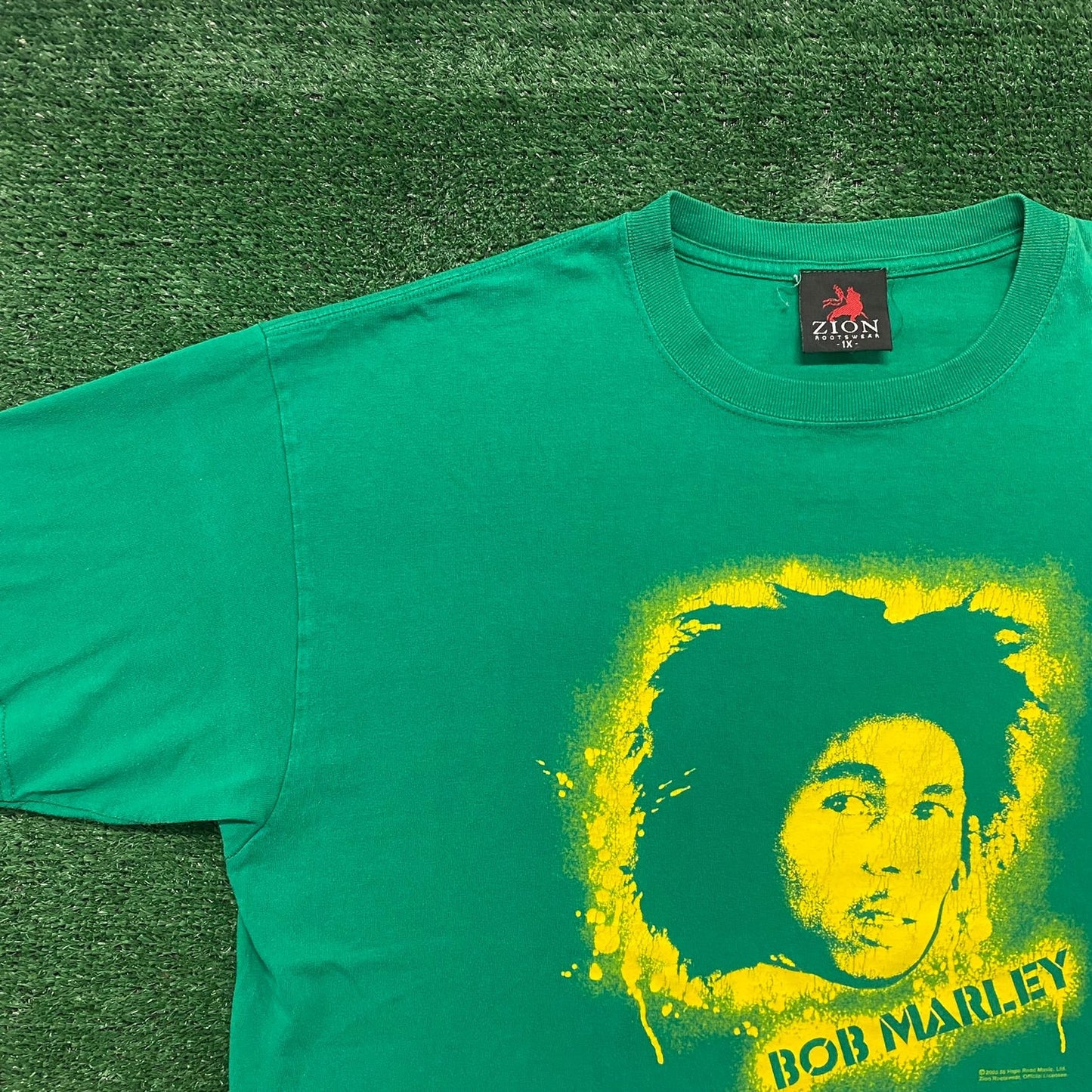 Vintage Y2K Bob Marley Spray Paint Essential Baggy Band Tee