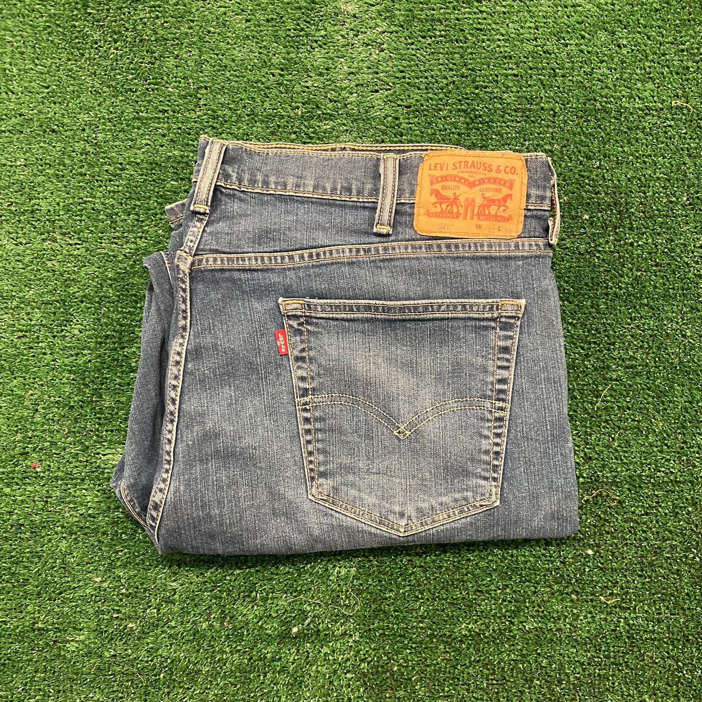 Levi's 541 Tapered Athletic Fit Vintage Denim Jeans Pants