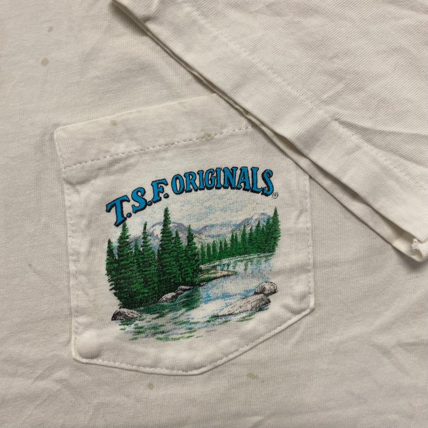 Vintage 90s Essential Nature Animals Single Stitch T-Shirt