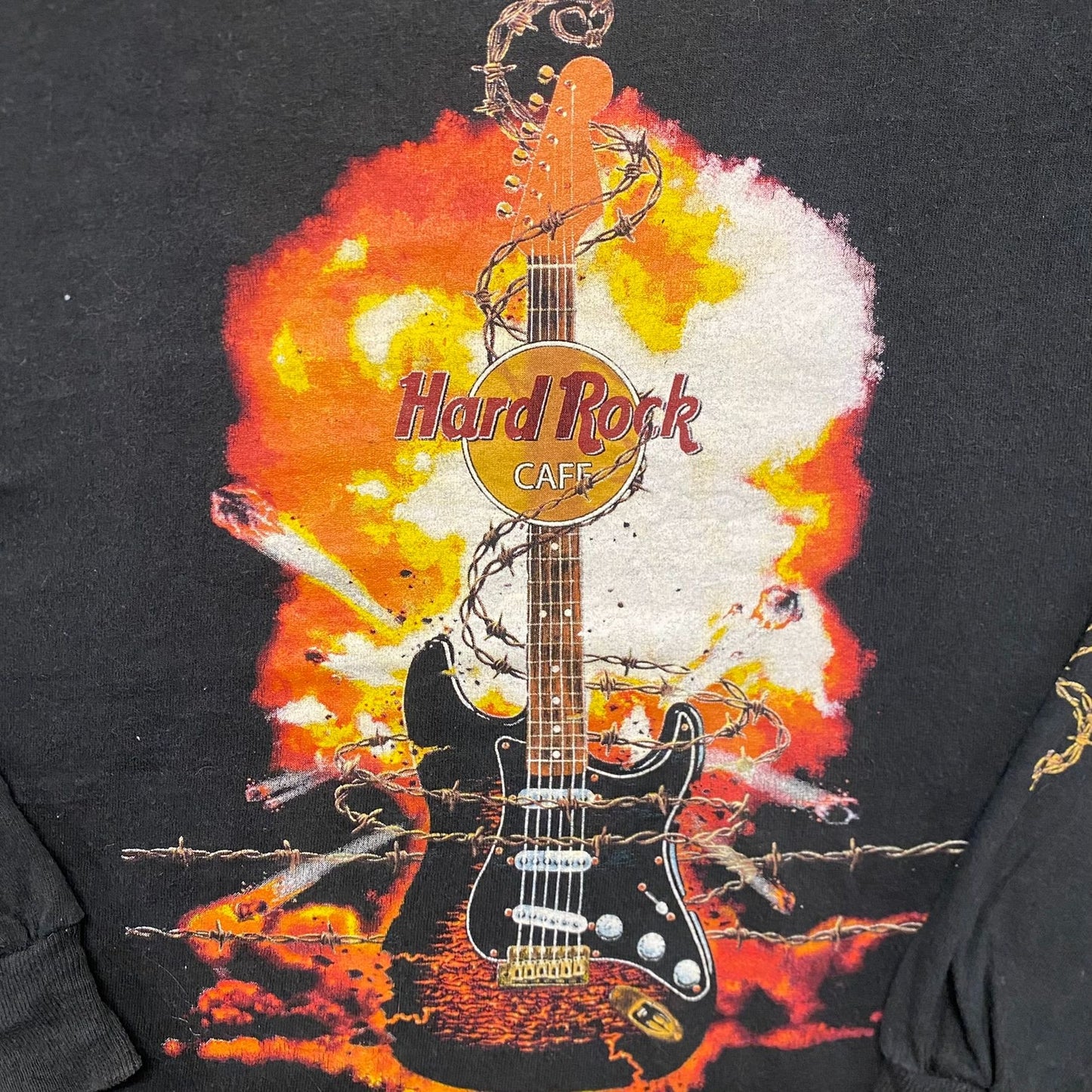 Vintage Y2K Essential Hard Rock Barbed Wire Guitar T-Shirt